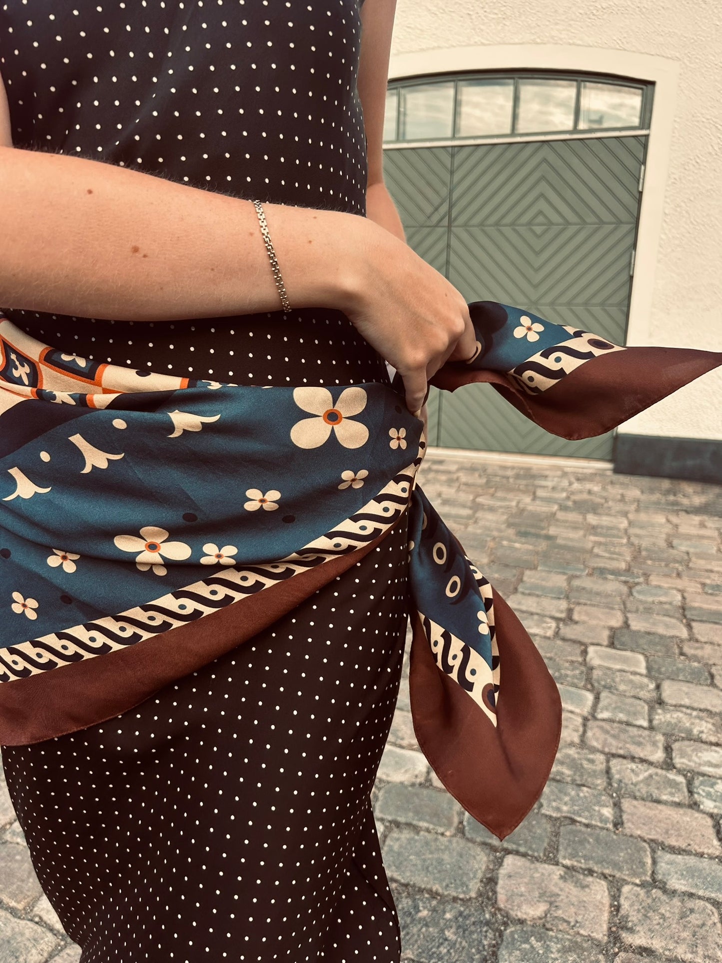 The Old Stage Copenhagen | Scarf 95x95 | 100% Silk