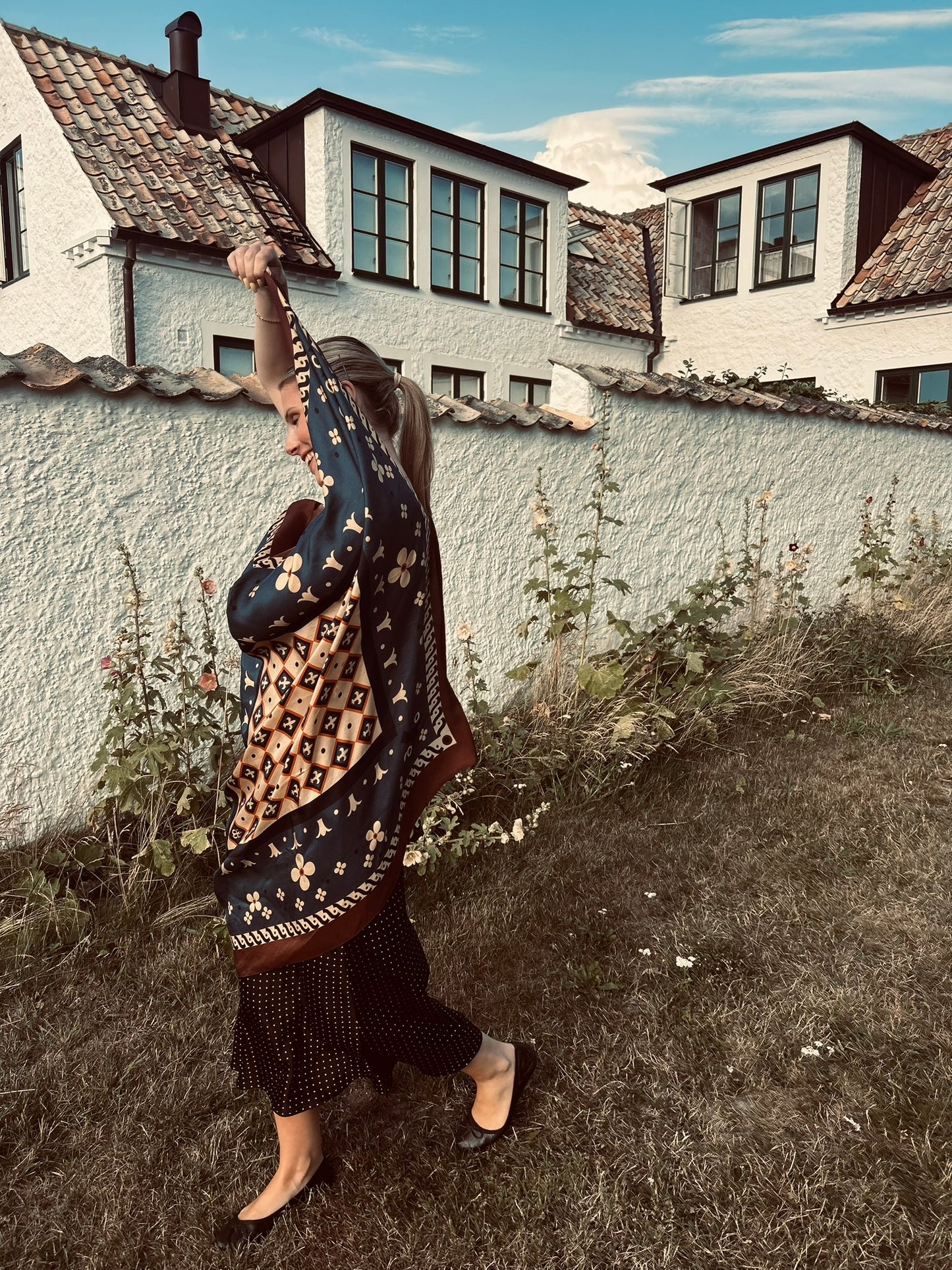 The Old Stage Copenhagen | Scarf 95x95 | 100% Silk