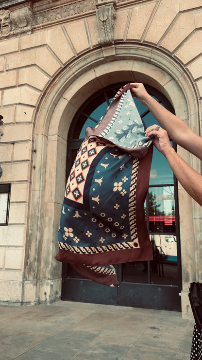 The Old Stage Copenhagen 95 Silk | Scarf